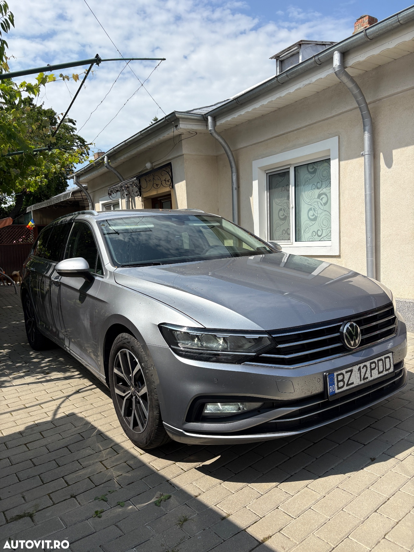 Volkswagen Passat Variant 2.0 TDI DSG Business - 2
