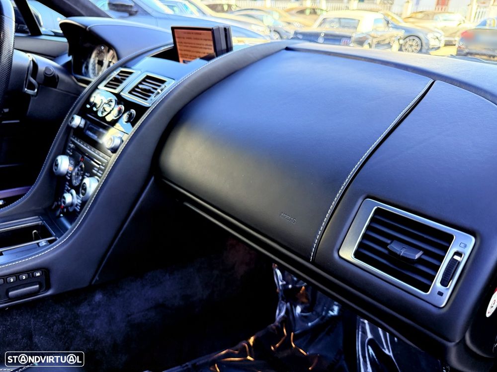 Aston Martin Vantage Coupe V8 Sportshift - 28