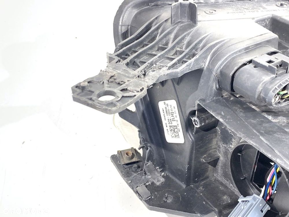 REFLEKTOR LEWY PRZÓD XENON  FORD USA ESCAPE III 2012 - 2019 2.0 Ecoboost 179 kW [242 KM] 2017 - - 8