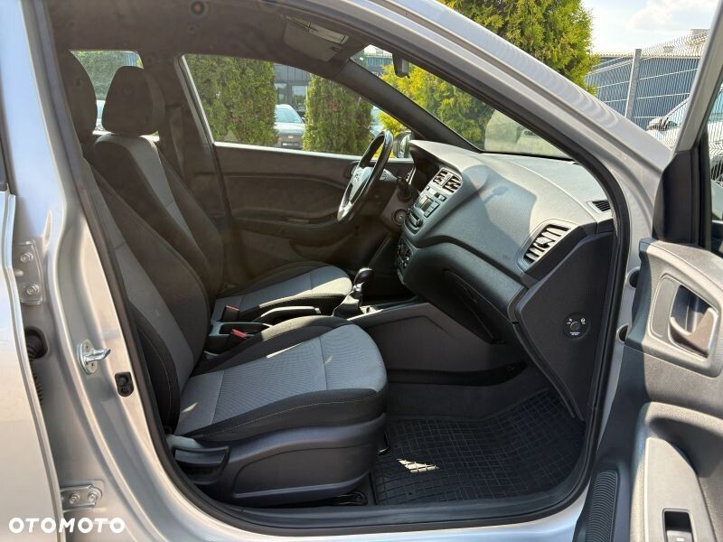 Hyundai i20 1.2 GO - 13