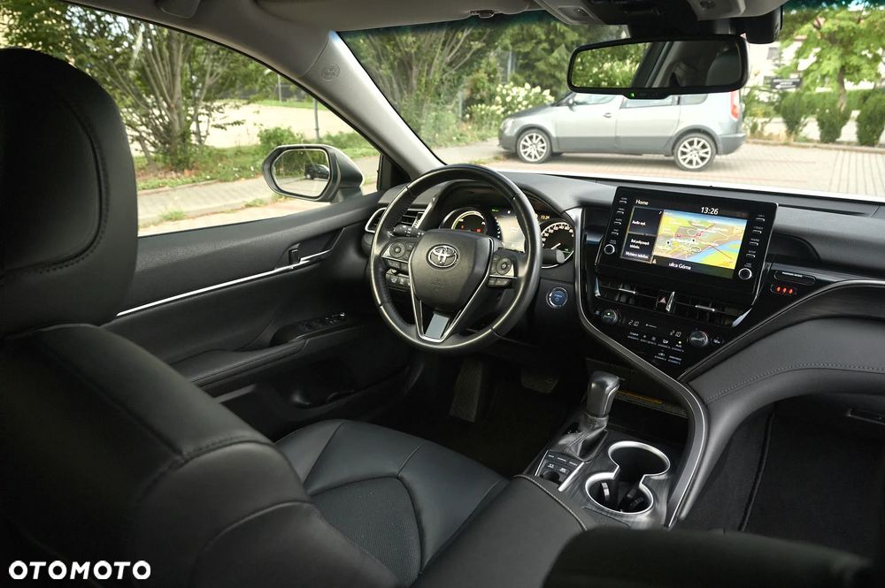 Toyota Camry 2.5 Hybrid Executive CVT - 28
