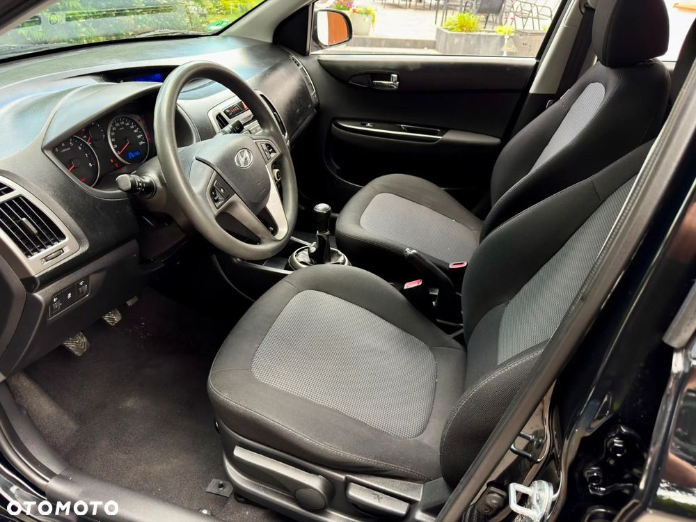 Hyundai i20 1.25 Wersja Jubileuszowa - 33