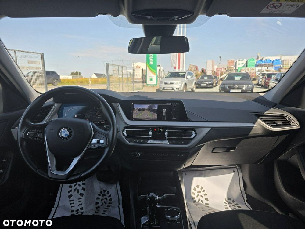 BMW Seria 1 118i Advantage - 11