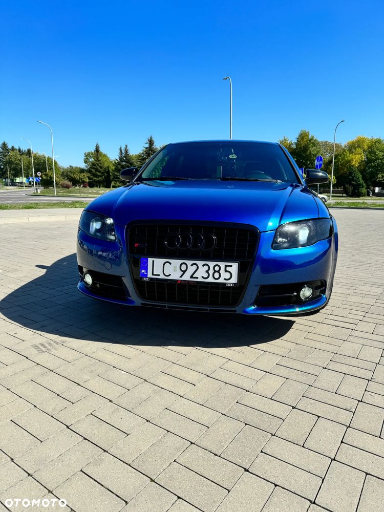 Audi A4 Limousine - 30