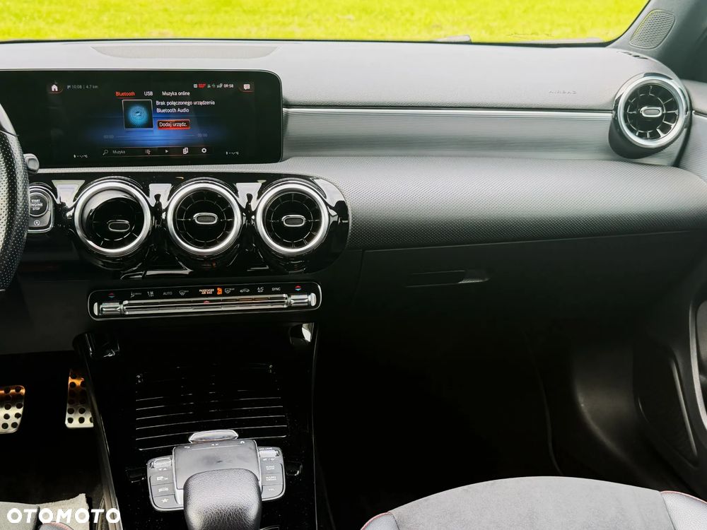 Mercedes-Benz Klasa A 180 d AMG Line 8G-DCT - 16