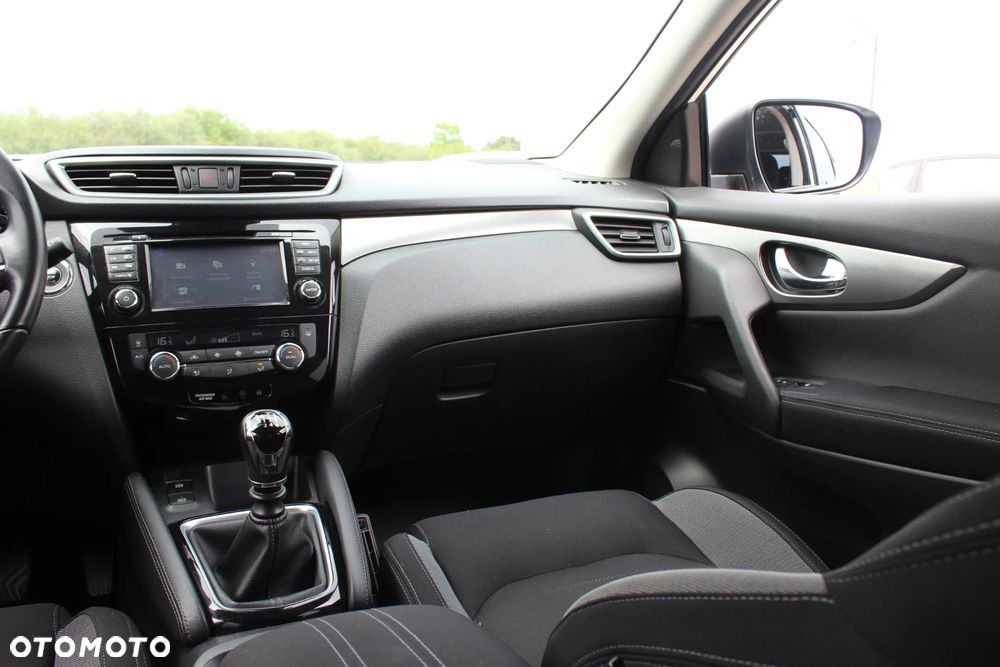 Nissan Qashqai 1.2 DIG-T Tekna+ - 25