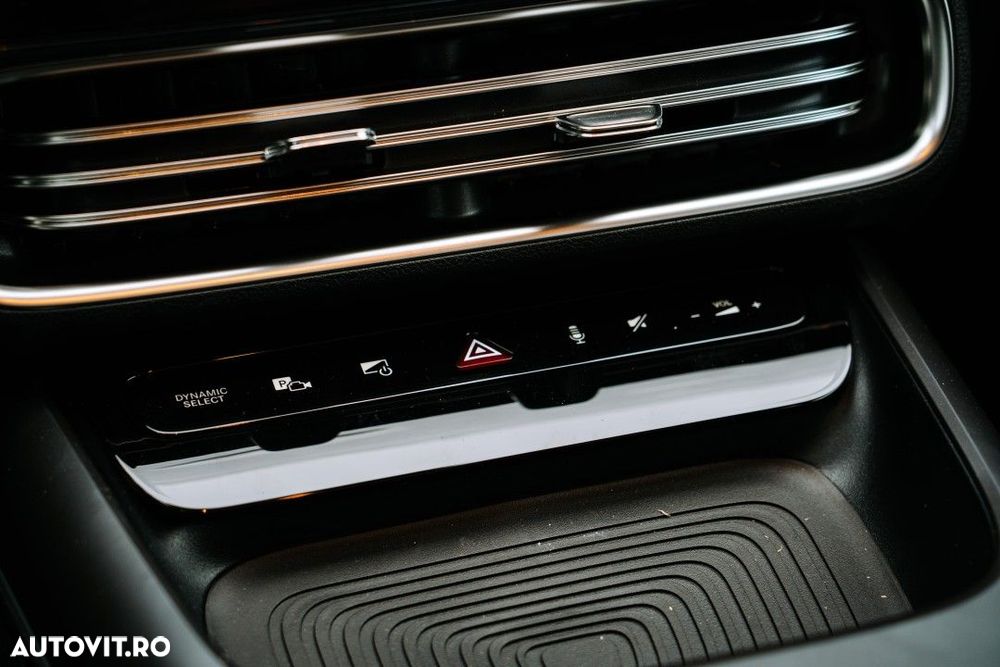 Mercedes-Benz CLA - 24