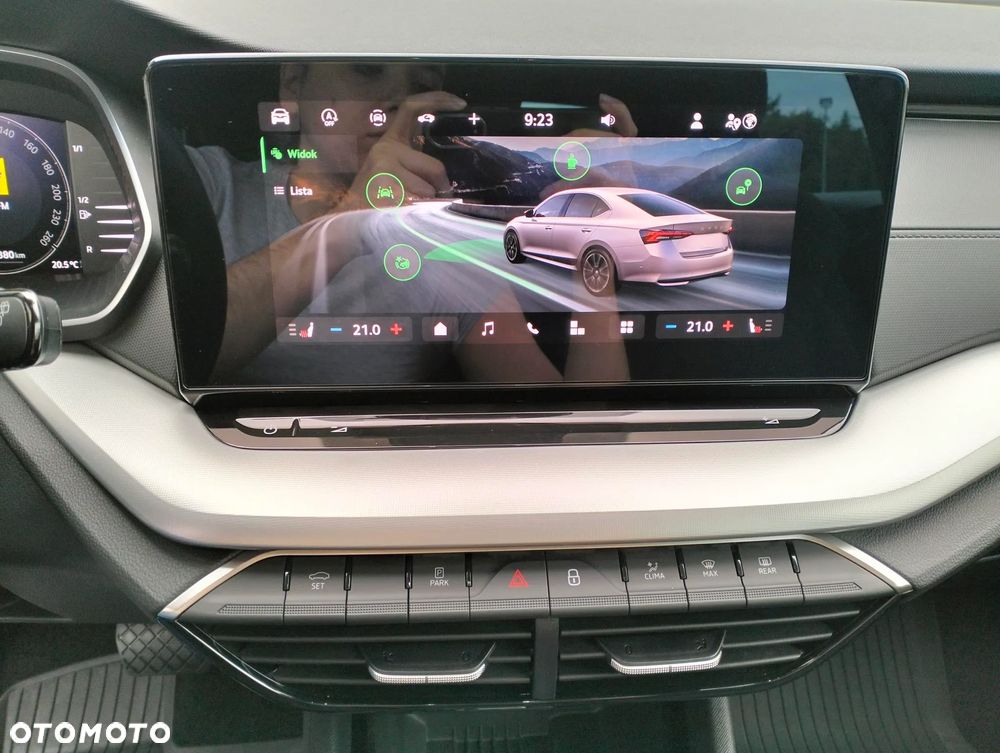 Skoda Octavia ver-1-5-tsi-mhev-dsg-selection - 22