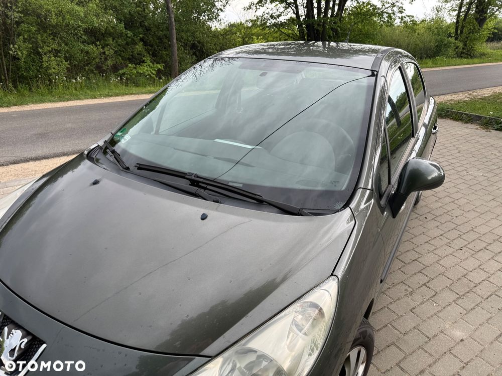 Peugeot 207 - 8