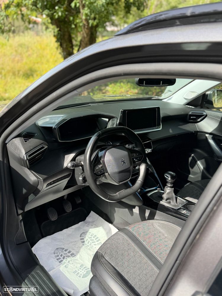 Peugeot 2008 1.2 PureTech Allure - 7