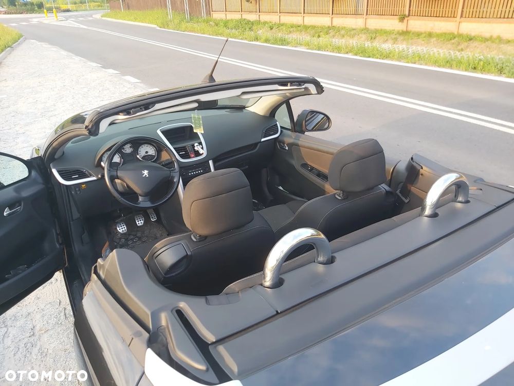 Peugeot 207 CC - 12