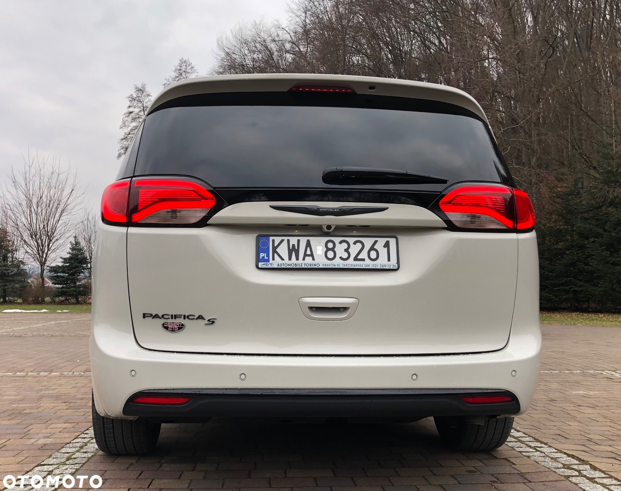 Chrysler Pacifica - 5