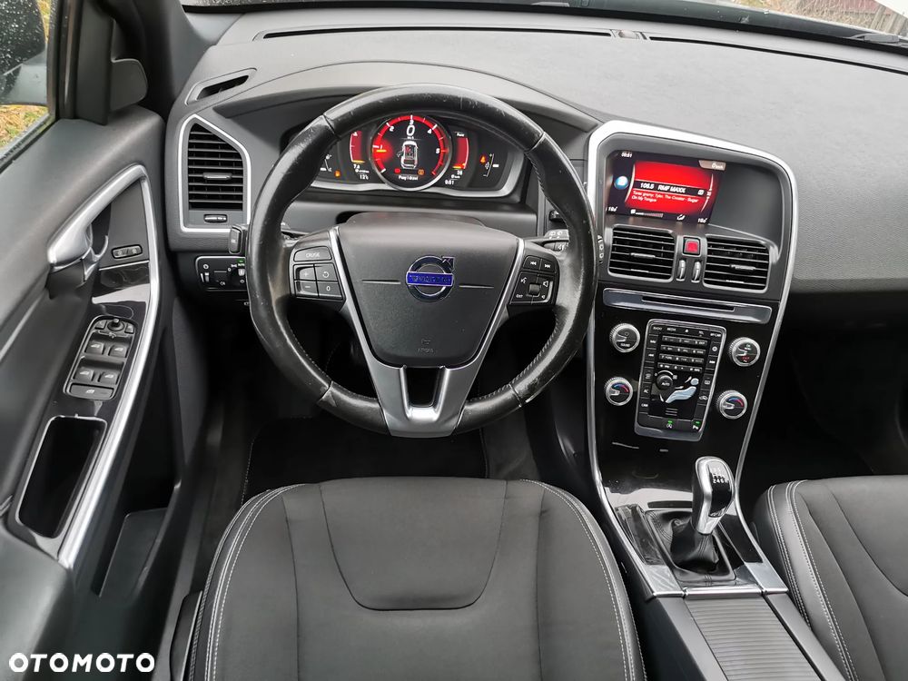 Volvo XC 60 D3 Momentum - 9