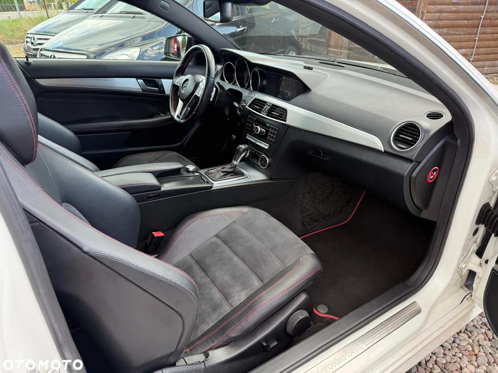 Mercedes-Benz Klasa C 250 CDI DPF Coupe Sport 7G-TRONIC - 22
