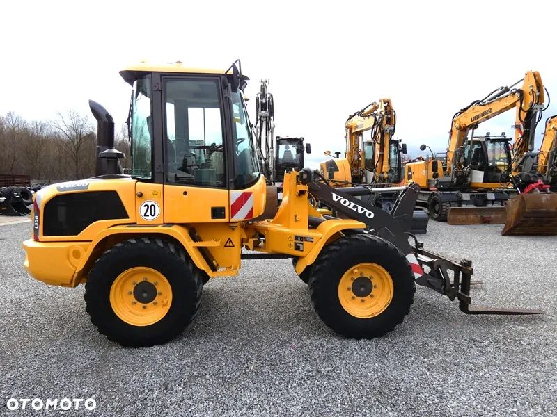 Volvo L30G Z Niemiec / 5.774mtg / kilka sztuk / - 5