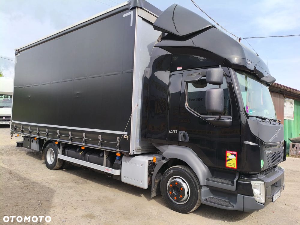 Volvo FL 210 - 18