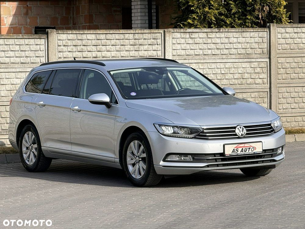 Volkswagen Passat - 31