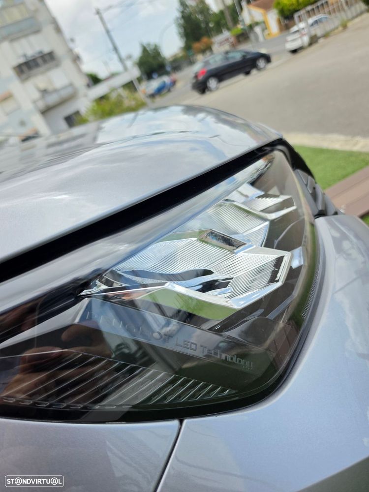 Peugeot 2008 1.2 PureTech Allure — fotografia 12