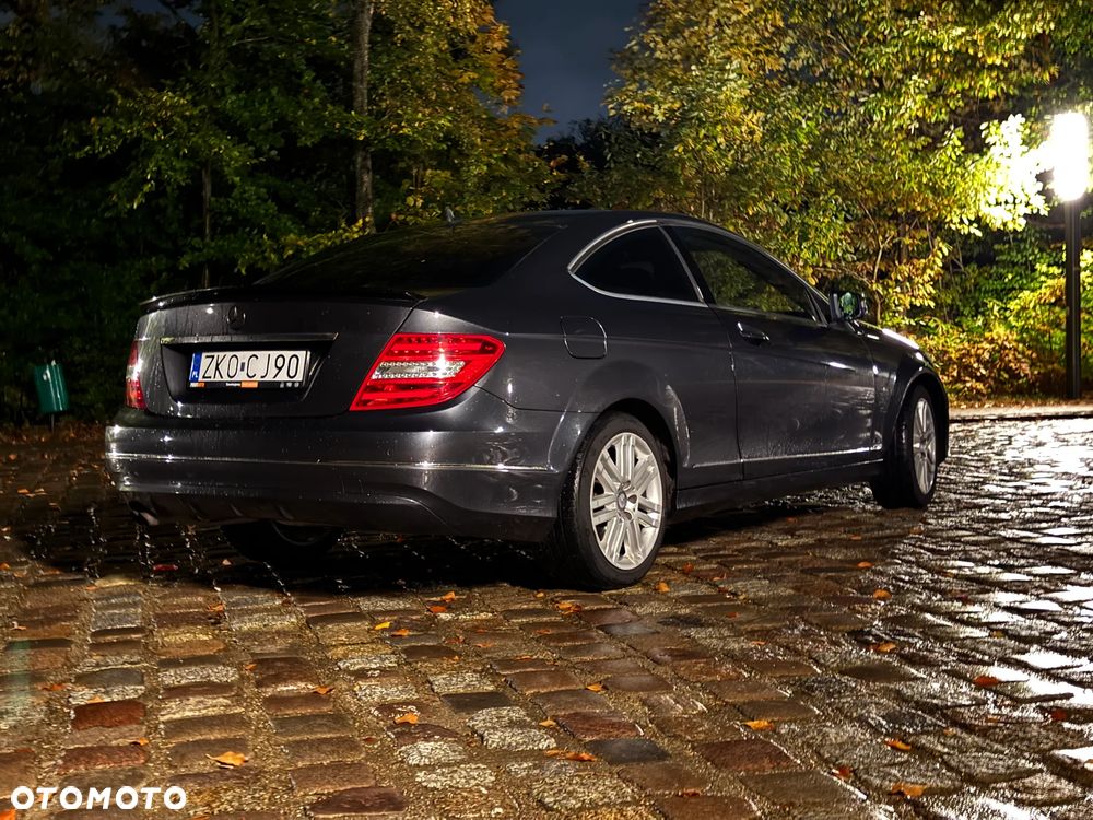 Mercedes-Benz Klasa C 180 BlueEFFICIENCY - 9