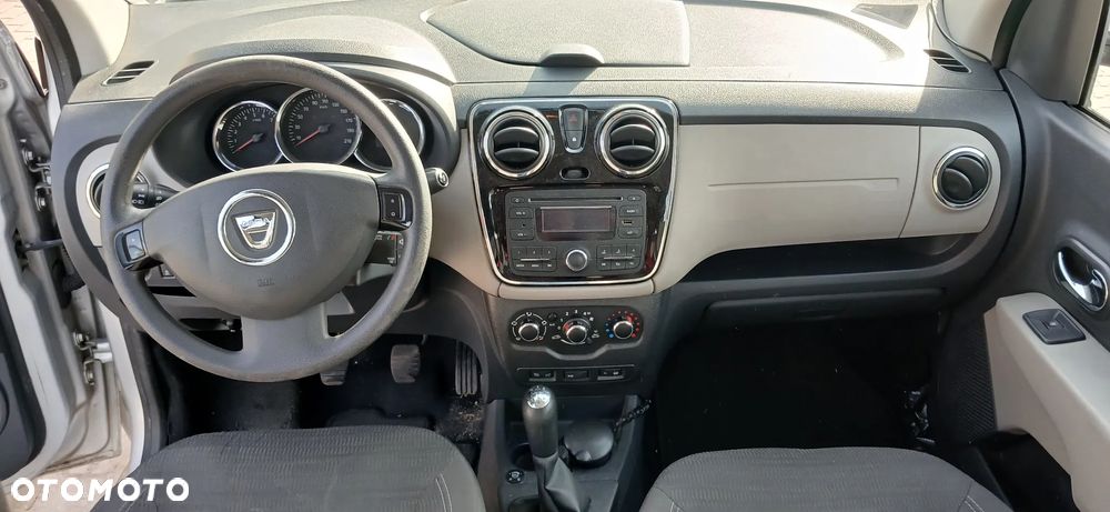 Dacia Lodgy 1.6 Laureate - 12