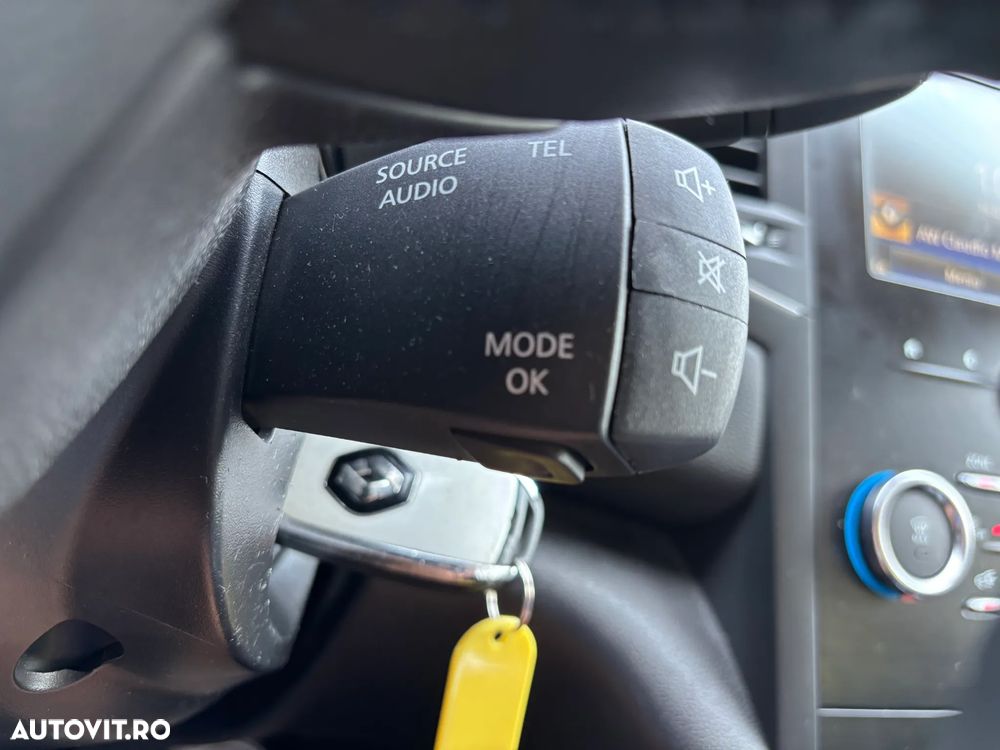 Renault Megane BLUE dCi 115 EDC BUSINESS EDITION - 23