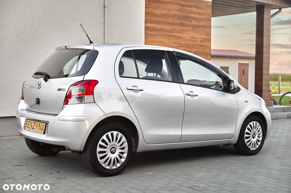 Toyota Yaris 1.33 VVT-i Sol - 5