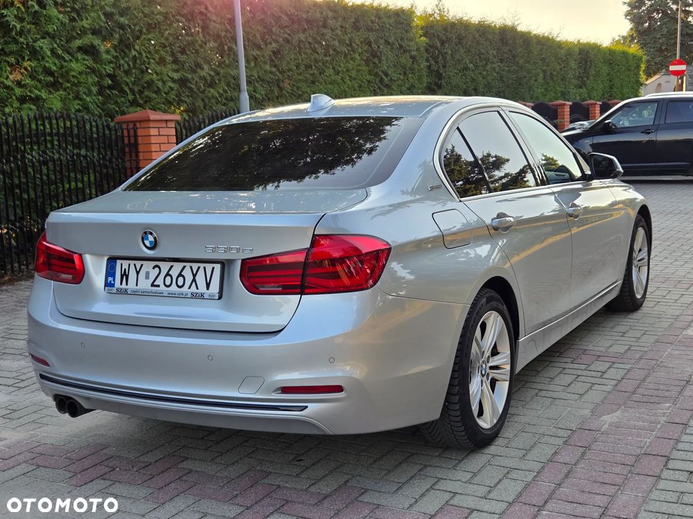 BMW Seria 3 330e iPerformance Sport Line - 4