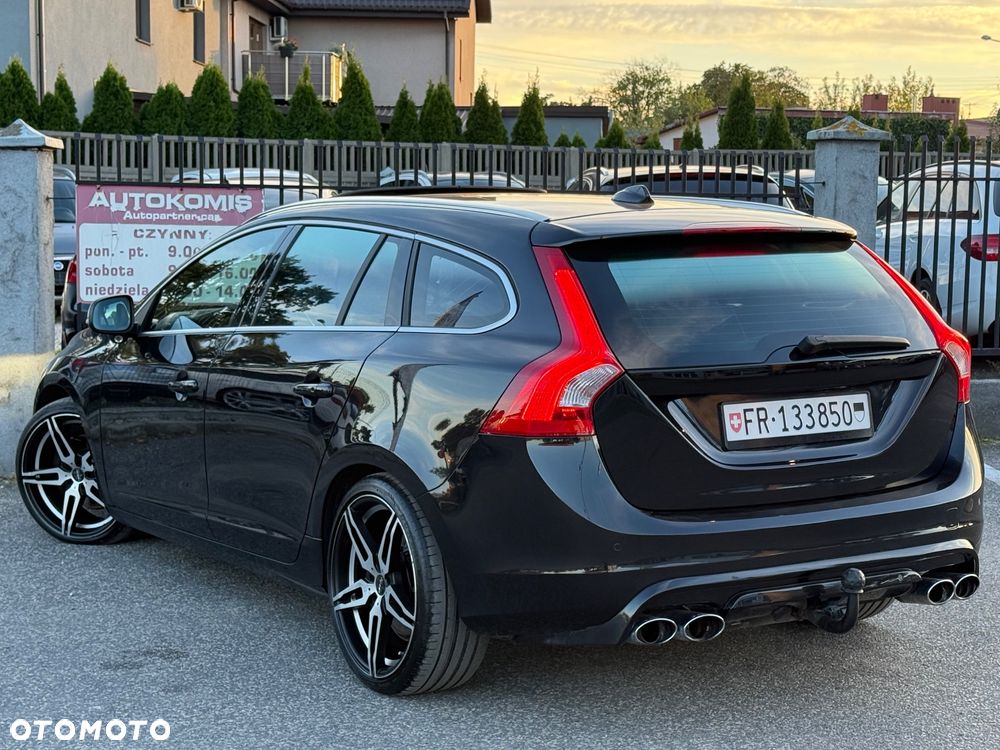 Volvo V60 T6 AWD Geartronic RDesign - 13