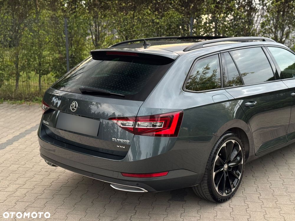 Skoda Superb 2.0 TDI 4x4 DSG Sportline - 21