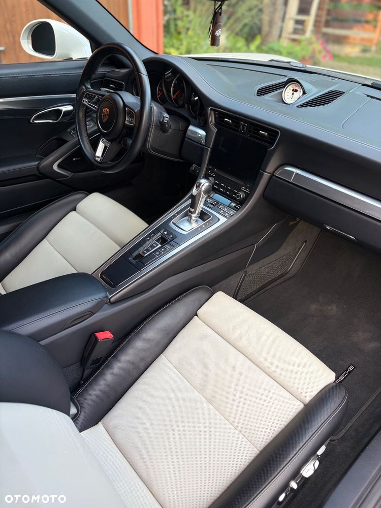 Porsche 911 - 17