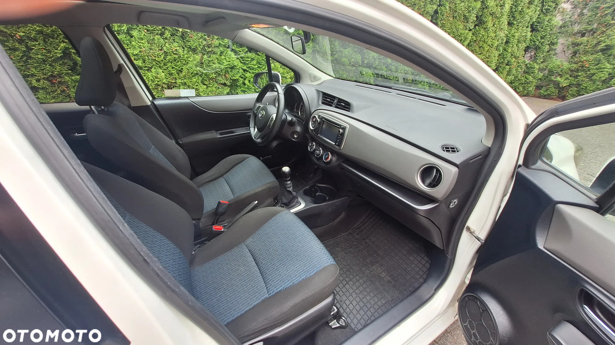 Toyota Yaris 1.33 Premium - 2