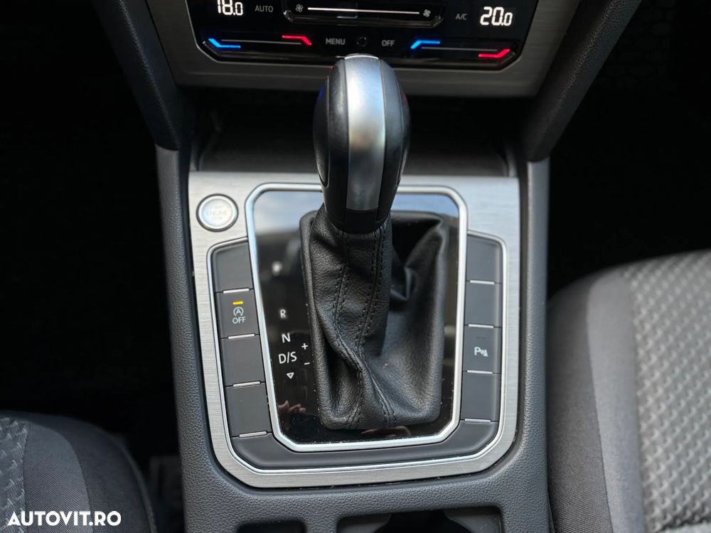 Volkswagen Passat - 23