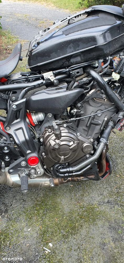 Rama dokumenty Yamaha MT-07 2016  silnik głowica wał dekiel - 2