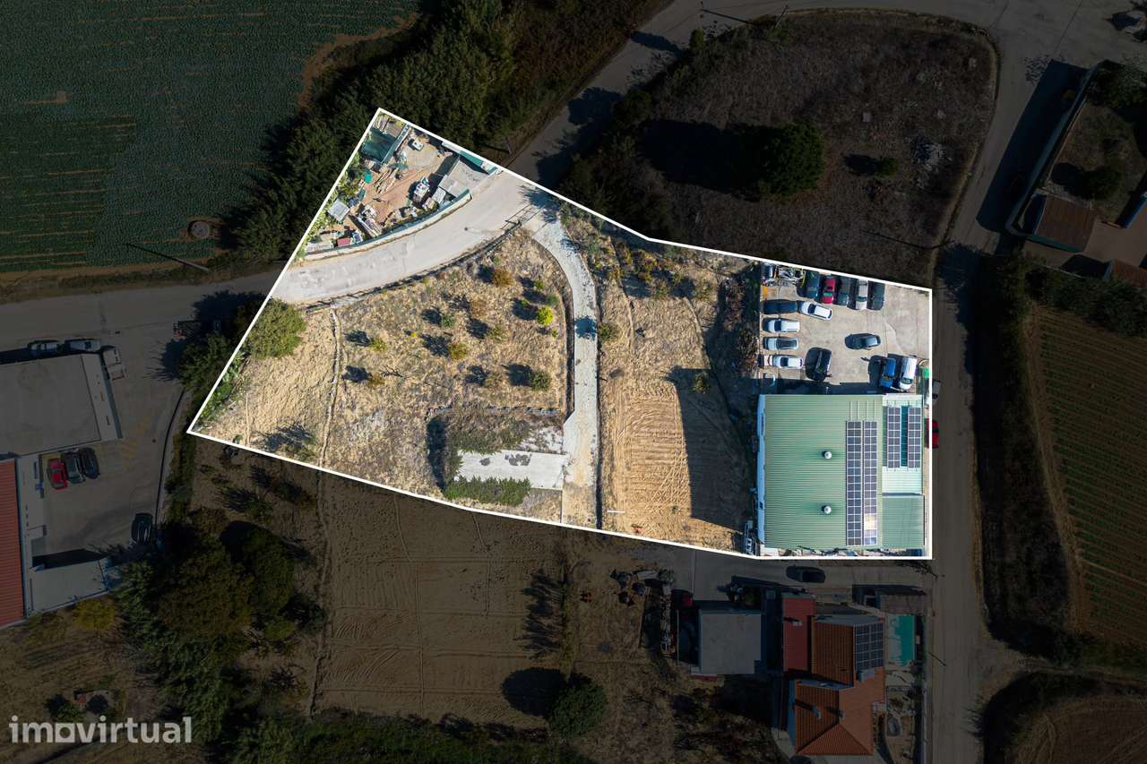 Otimo Armazem e terreno em Lourinhã - Grande imagem: 2/24