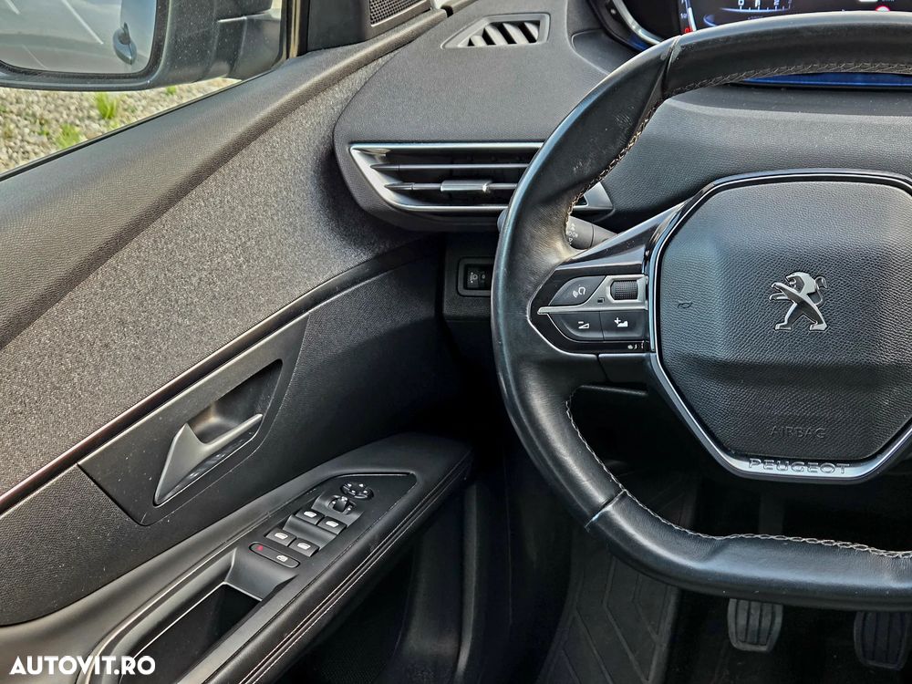 Peugeot 3008 PureTech 130 Stop & Start GPF Allure - 20