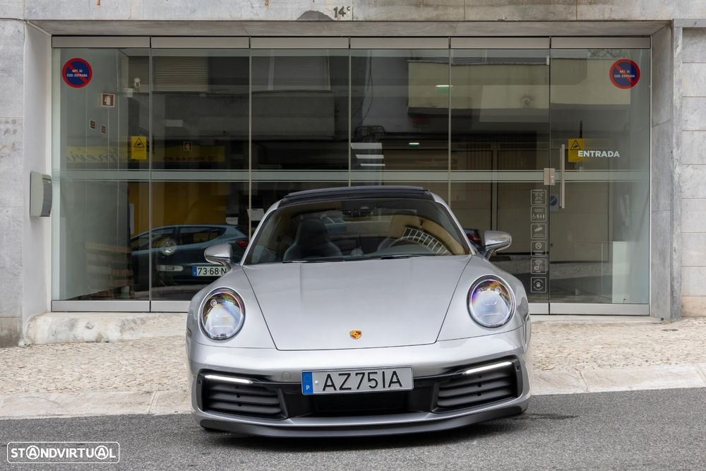 Porsche 911 (992) 2023 photo 2
