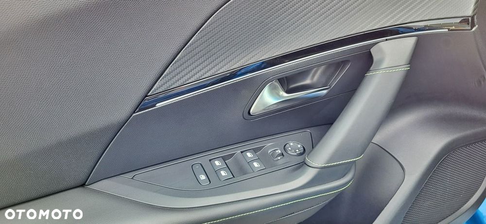 Peugeot 2008 1.2 PureTech GT S&S EAT8 - 11