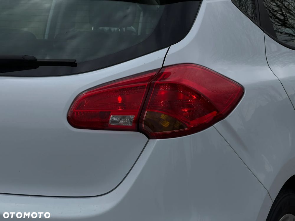 Kia Ceed 1.4 CVVT Dream Team Edition - 30