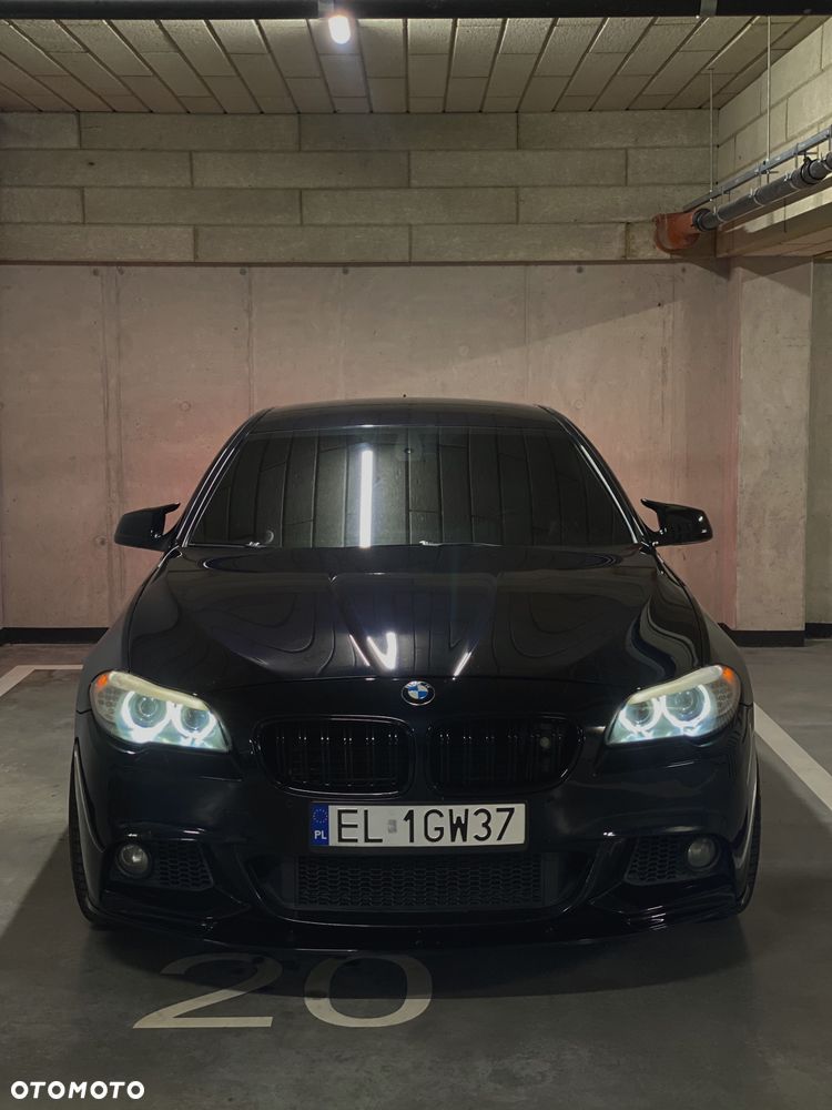 BMW Seria 5 525d xDrive - 2