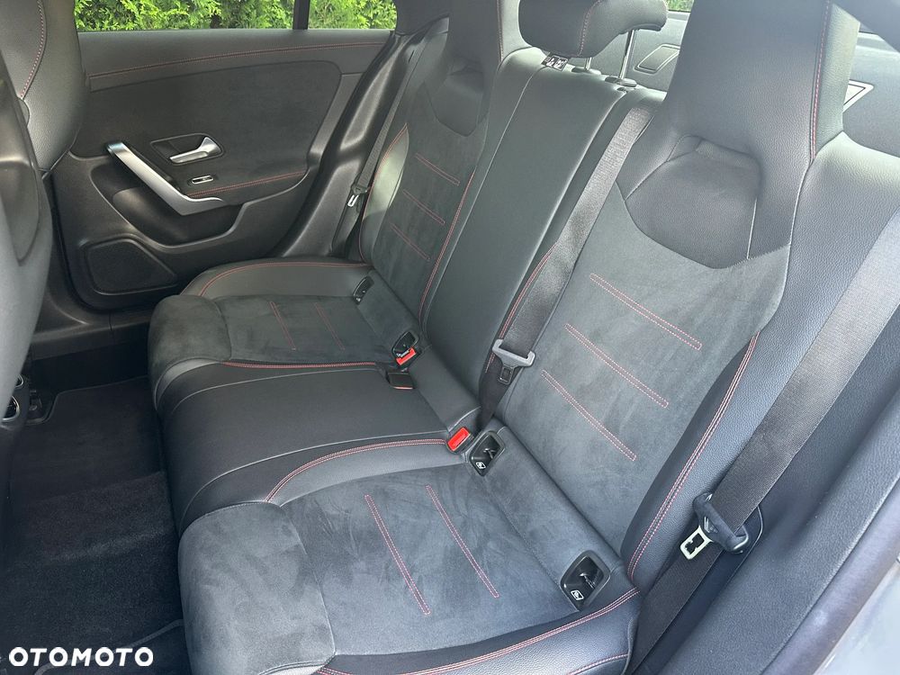 Mercedes-Benz CLA 200 AMG Line 7G-DCT - 29
