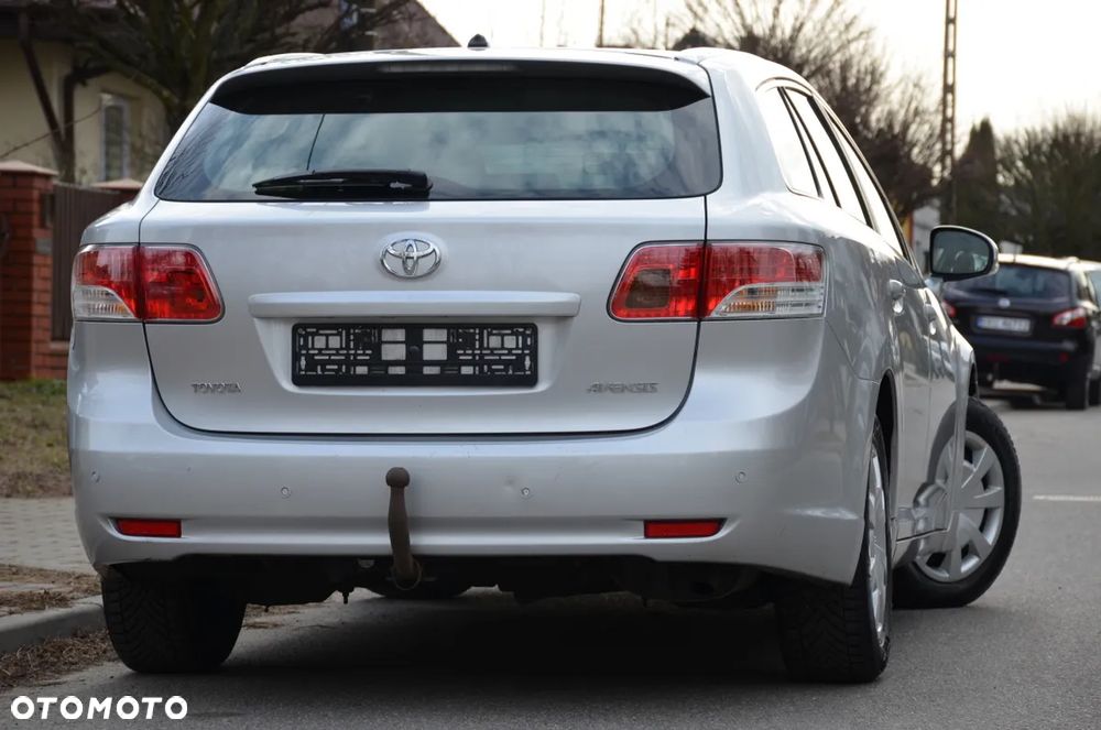Toyota Avensis 1.8 Edition - 9