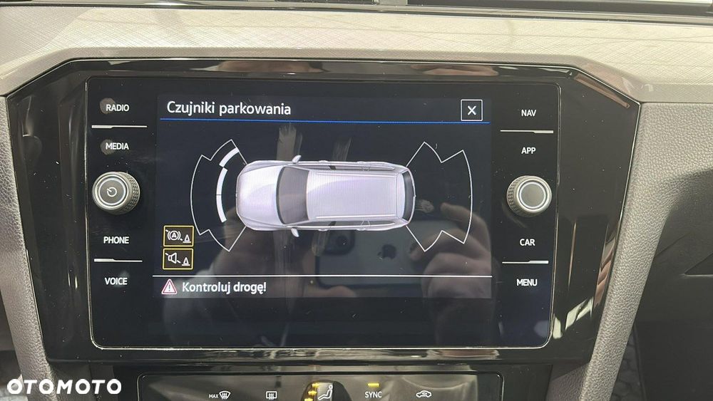 Volkswagen Passat - 20