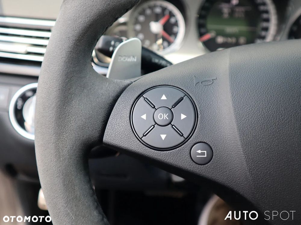 Mercedes-Benz Klasa E 63 AMG AMG Speedshift 7G-MCT - 28