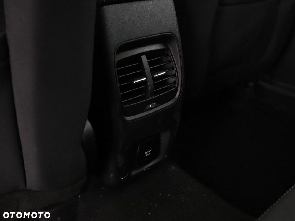 Ford Kuga 1.5 EcoBlue TITANIUM - 36