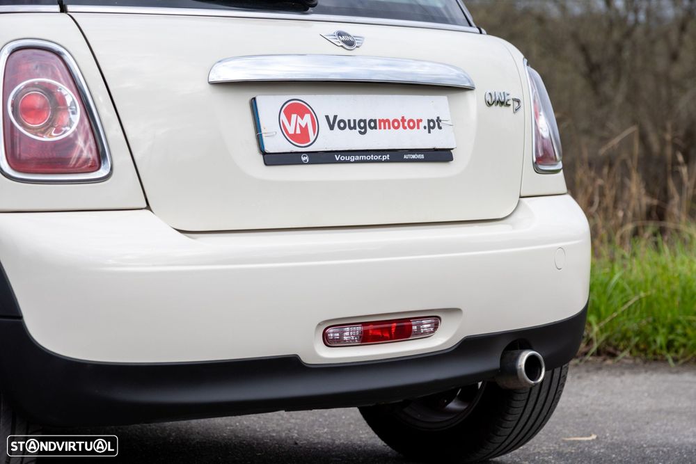 MINI 3 Portas One D - 22