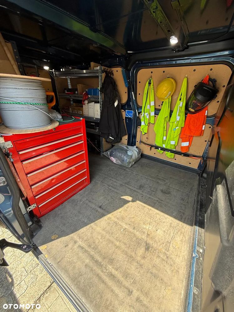Ford Transit Custom - 11