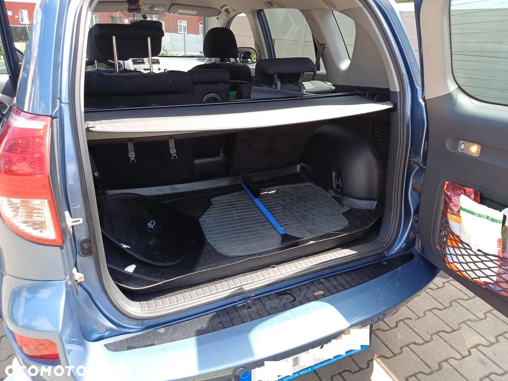 Toyota RAV4 - 9