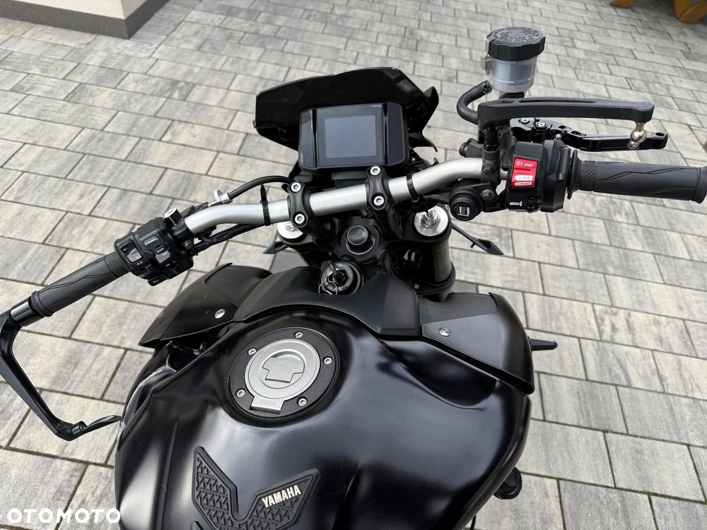 Yamaha MT - 6