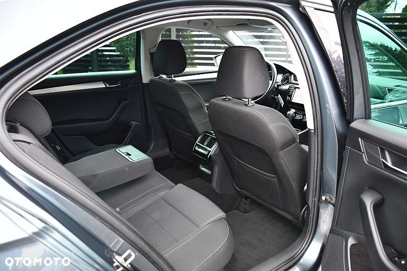 Skoda Superb 1.6 TDI DSG Style - 20