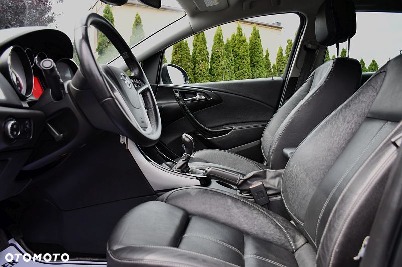 Opel Astra 1.4 T Cosmo - 10